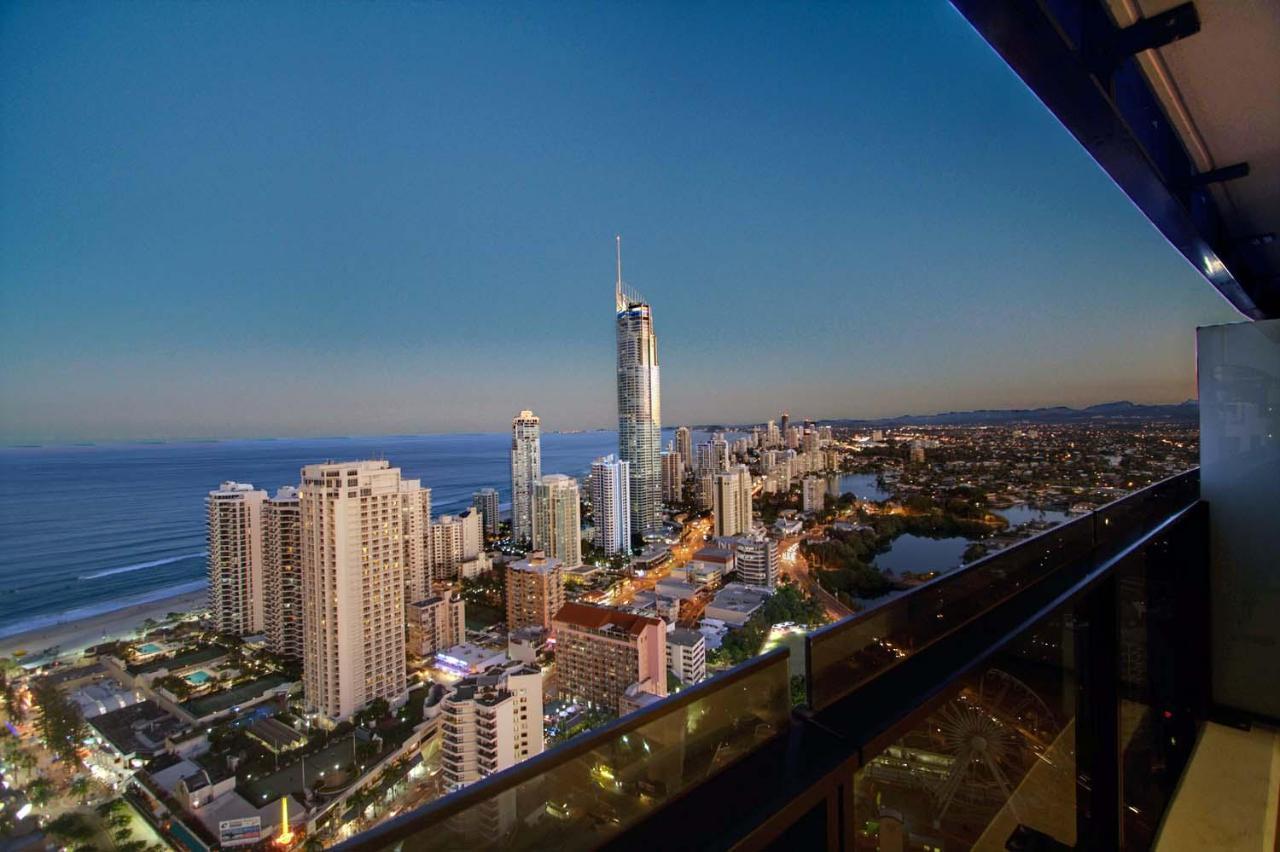 Circle On Cavil Holidays Gold Coast Exterior foto